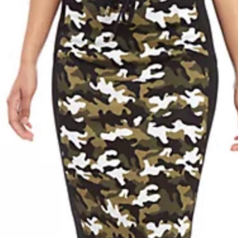 MICHAEL Michael Kors Camouflage Pencil Skirt